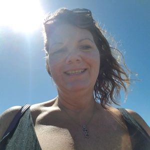 Meet your Posher, Lark